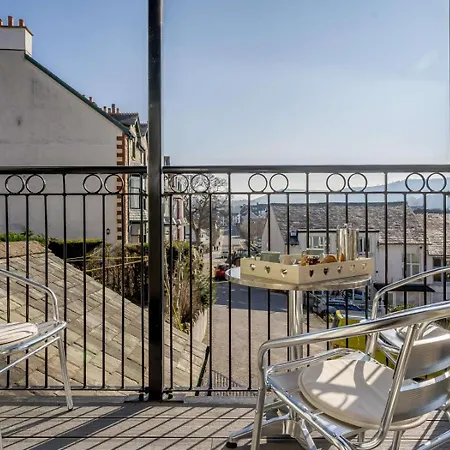 Apartment 2 Bed In Oc-86843 *
